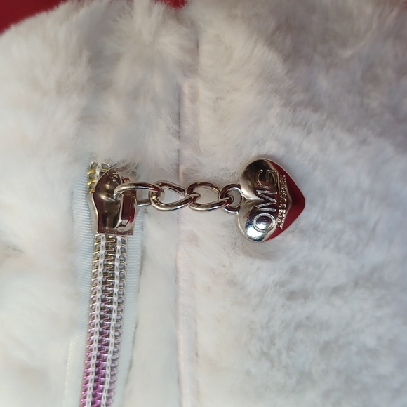 Miss Gwen's OMG Accessories Unicorn Backpack. 🦄 Fuzzy and Sparkly! - Picture 7 of 8